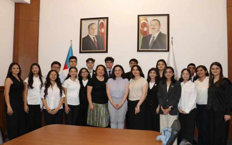“Uşaqlara dair Strategiyanın Fəaliyyət Planı” layihəsi uşaq səfirlərlə müzakirə edilib
