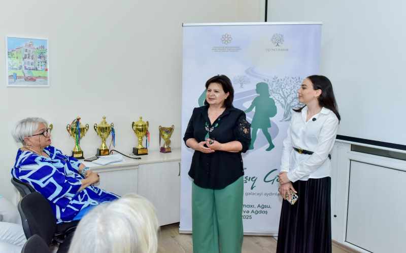 “Mənə işıq göstər” layihəsi çərçivəsində yaşlı təlimçilər görüş keçirdilər - FOTOLAR