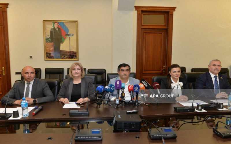 AMQF İH bir illik fəaliyyətinə dair ictimai hesabat verib, qarşıdakı planları açıqlayıb - FOTOLAR