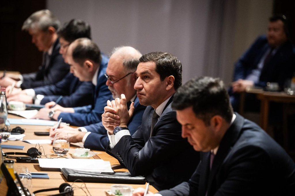 Hikmət Hacıyev TDT liderlərinin diplomatik köməkçilərinin toplantısında iştirak edib