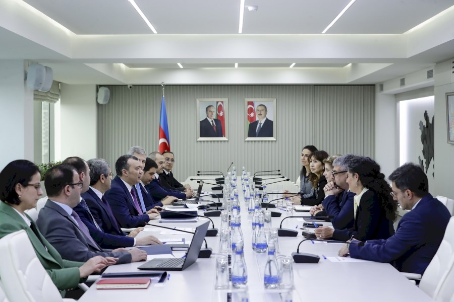 Dünya Bankının insan inkişafı üzrə regional direktoru Fadia Saadahın başçılıq etdiyi nümayəndə heyəti ilə görüş olub