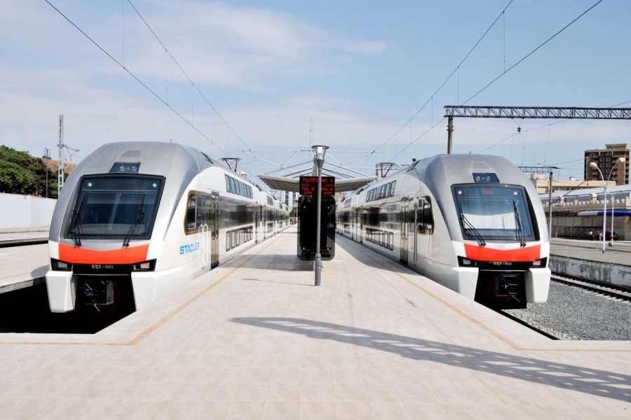 Bakı-Sumqayıt qatarlarına kağız biletlərin satışı dayandırılır