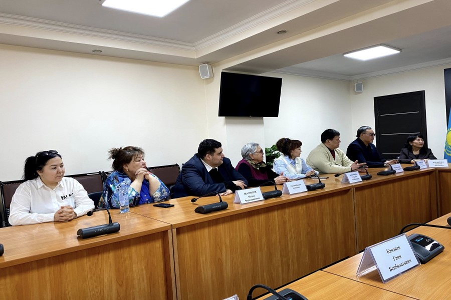 Almatıda Konstitusiya islahatına dəstək müzakirə olunub