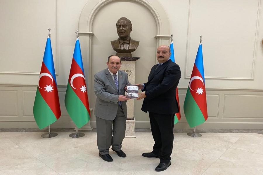 Yazıçımızın kitabı Azərbaycan Ankara Böyük Elçiliyinə təqdim olundu - FOTOLAR