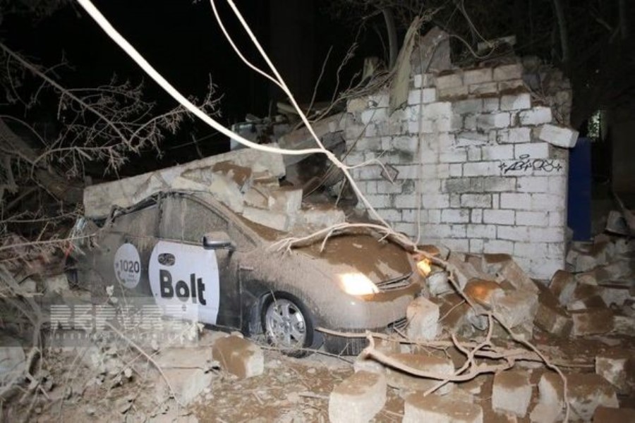 Bakıda güclü partlayış: Yaralı var, 10-dan çox avtomobilə ziyan dəyib