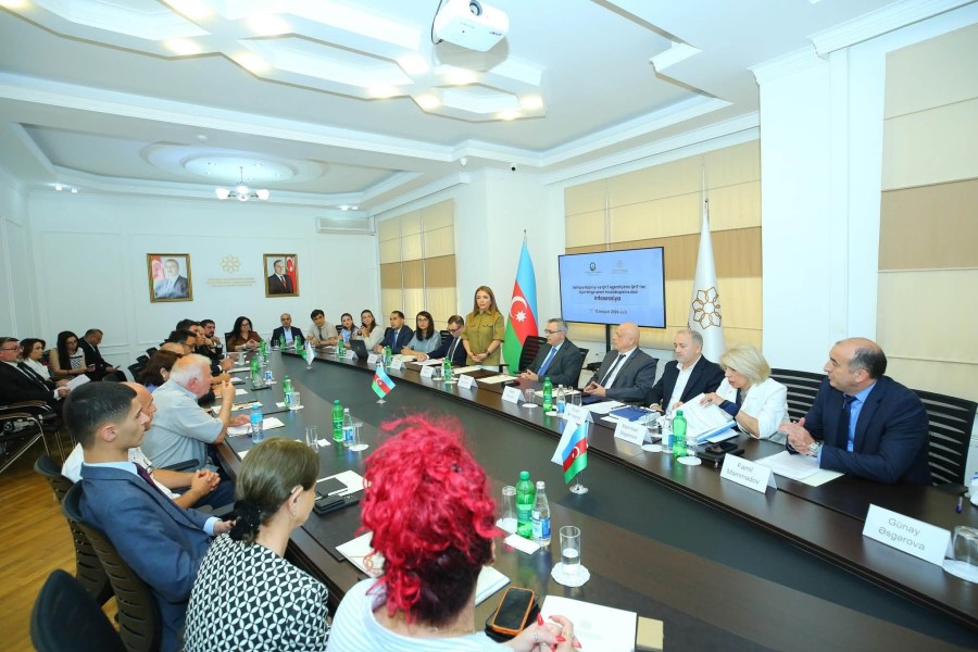 Səhiyyə Nazirliyi və QHT Agentliyi QHT-lər üçün birgə infosessiya keçirib - FOTOLAR