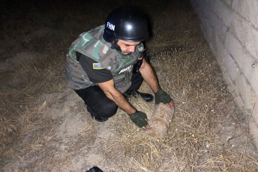 Sumqayıtda 152 mm-lik top mərmisi aşkar edilərək zərərsizləşdirildi - FOTOLAR/ VİDEO