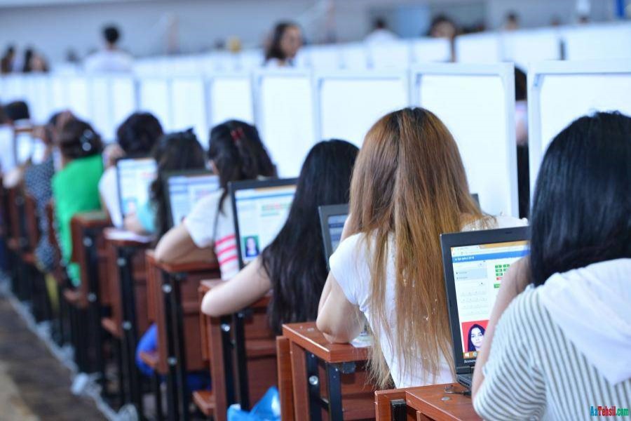 "743 müəllimin əmək müqaviləsinə xitam veriləcək" - iqtisadçı ekspert