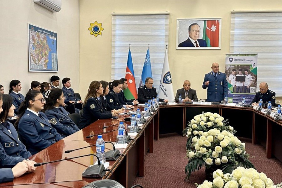 Hüquq və İnsan Haqları İnstitutunun kitabı Gömrük Akademiyasında təqdim olunub - FOTOLAR