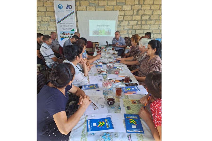 Layihə çərçivəsində əmək şəraitinin yaxşılaşdırılması üzrə həssas qruplara informasiya və məsləhət xidmətləri göstərilir - FOTOLAR