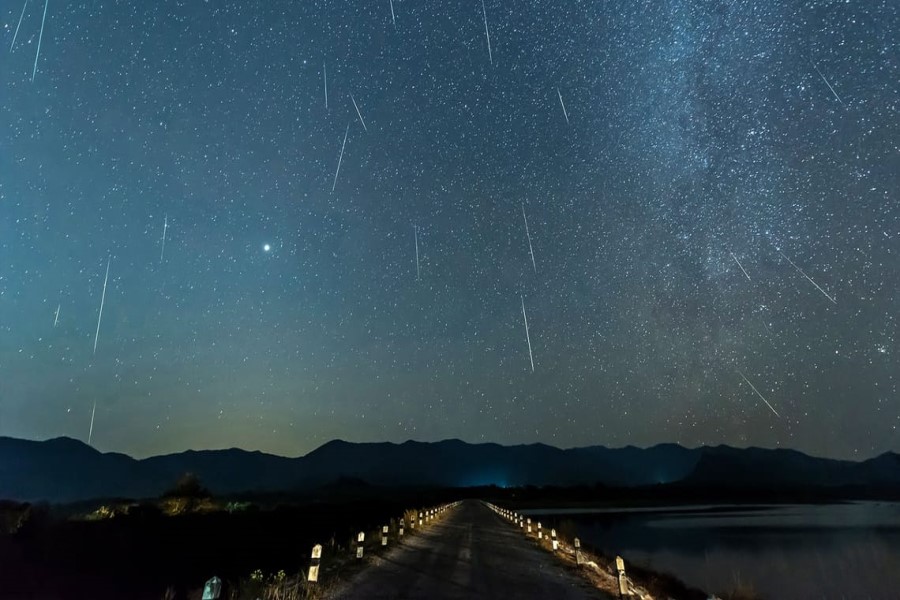 “π-Puppid” meteor yağışı müşahidə olunacaq
