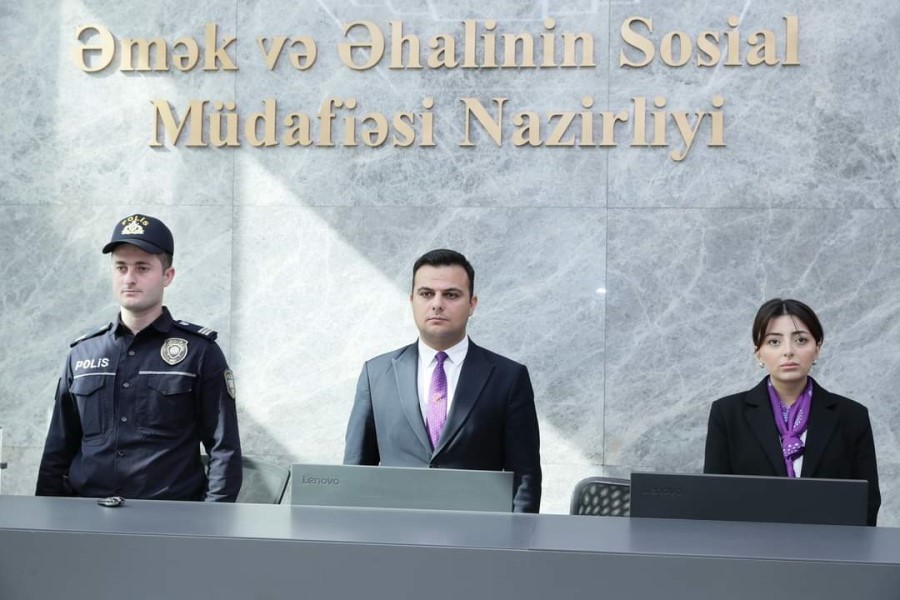 Şəhidlərimizin xatirəsi bir dəqiqəlik sükutla yad edilib