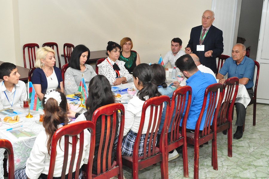 Şəhər sakinləri “Ana Kür” ictimai birliyinin ekoloji maarifləndirmə tədbirinə qoşulub