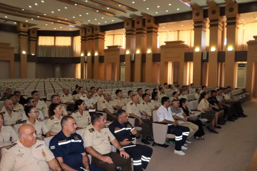 FHN-in Akademiyasında “Beynəlxalq humanitar prinsiplər və etik normalar” mövzusunda kurs təşkil olunub