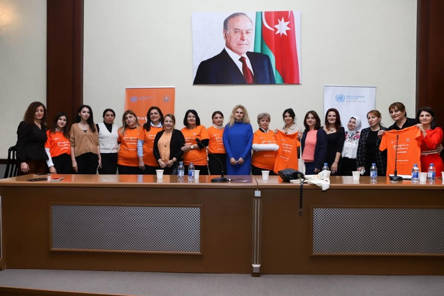 Gender əsaslı zorakılığa qarşı məlumatlandırma sessiyaları Sumqayıt və Sabirabadda - FOTOLAR