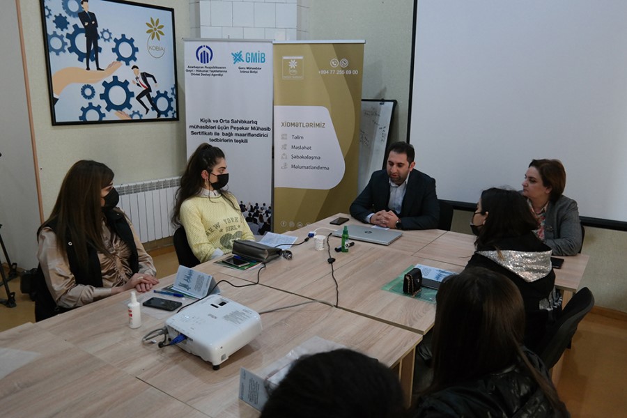 Gənc Mühasiblər İctimai Birliyi Gəncə şəhərində seminar təşkil edib