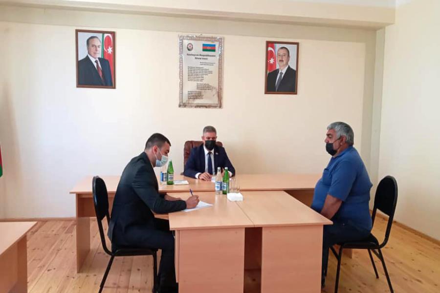 Millət vəkili seçicilərini qəbul edib