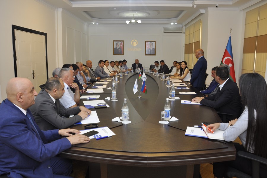 Regionlarının sosial-iqtisadi inkişafı Dövlət Proqramının müvafiq bəndlərinin nəticələri ilə bağlı ictimai müzakirə keçirilib - FOTOLAR
