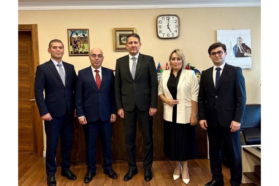 Jest dilinin inkişafı və eşitmə məhdudiyyətli şəxslərə sosial dəstəklə bağlı görüş keçirilib