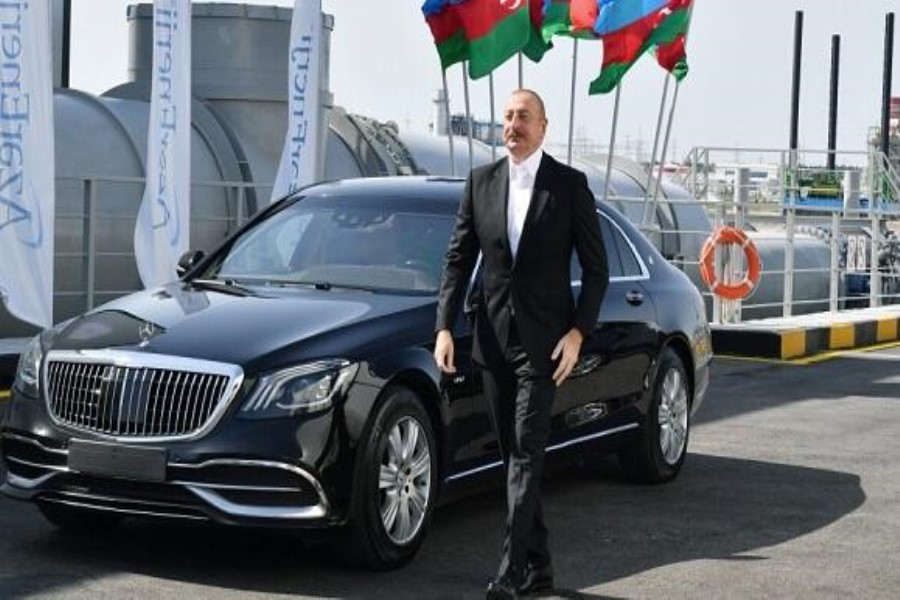 İlham Əliyev Sumqayıtda bir sıra müəssisənin açılışında...