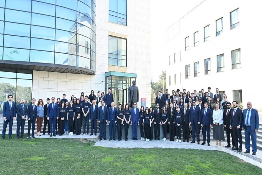 “Heydər Əliyevin uğurlu xarici siyasəti və Azərbaycanın yeni neft strategiyası” mövzusunda konfrans keçirilib