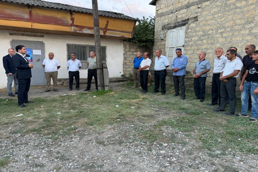 Ayaz Hüseynov Qubanın Aşağı Xuc kənd seçiciləri ilə görüşüb - FOTOLAR