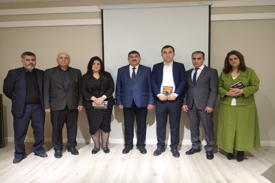 Yazıçı-oxucu görüşü