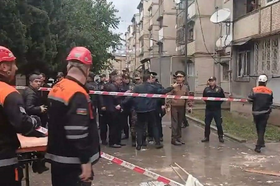 Gəncə şəhəri, İsaq Cəfərov küçəsində yerləşən beşmərtəbəli yaşayış binasında partlayış