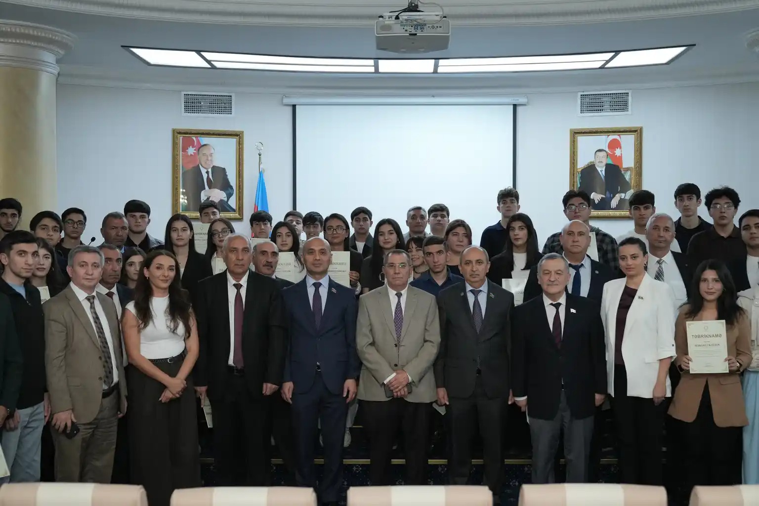 Göyçə mahalı Basarkeçər rayonundan olan gənclərlə görüş keçirilib