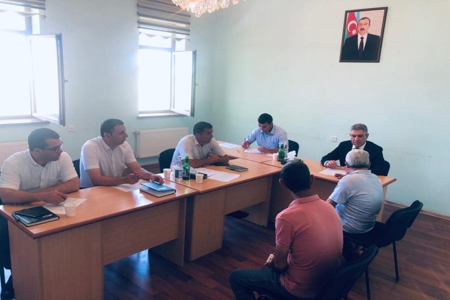 Deputat: "Horadiz şəhərində sakinlərin müraciətlərini dinlədik"