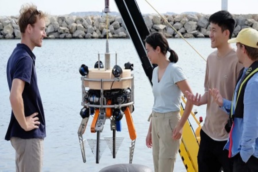 İnqilabi inkişaf: sualtı zibil toplayan robot sudan 250 kq-dan çox zibil çıxarır