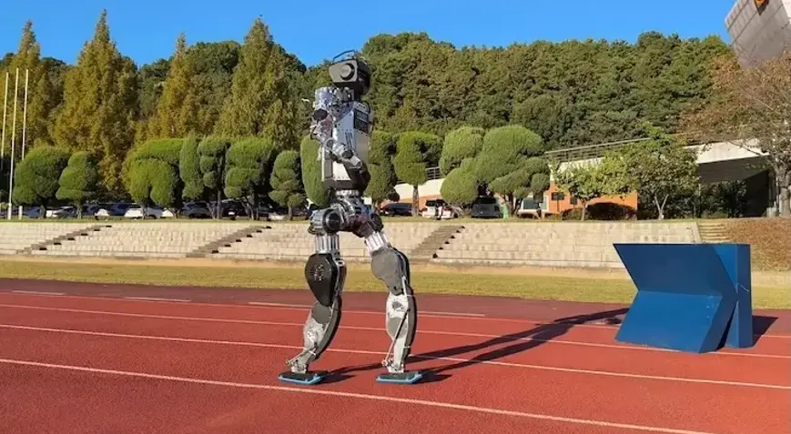 İnsansı robot 35 kilo yükü itə, 20 kilo yükü qaldıra bilir