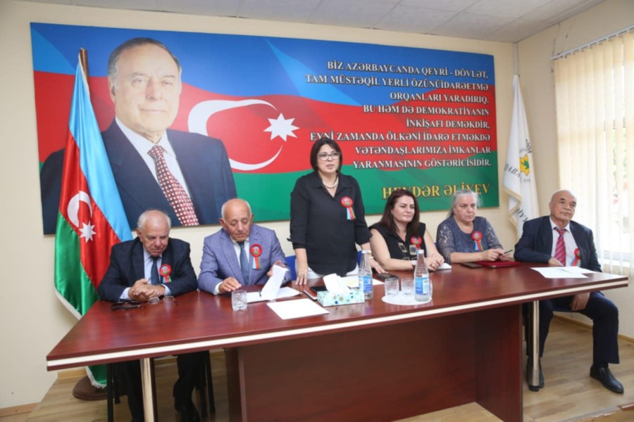Səbinə Salmanova ilk dəfə səs verəcək seçicilərlə görüşüb – FOTOLAR