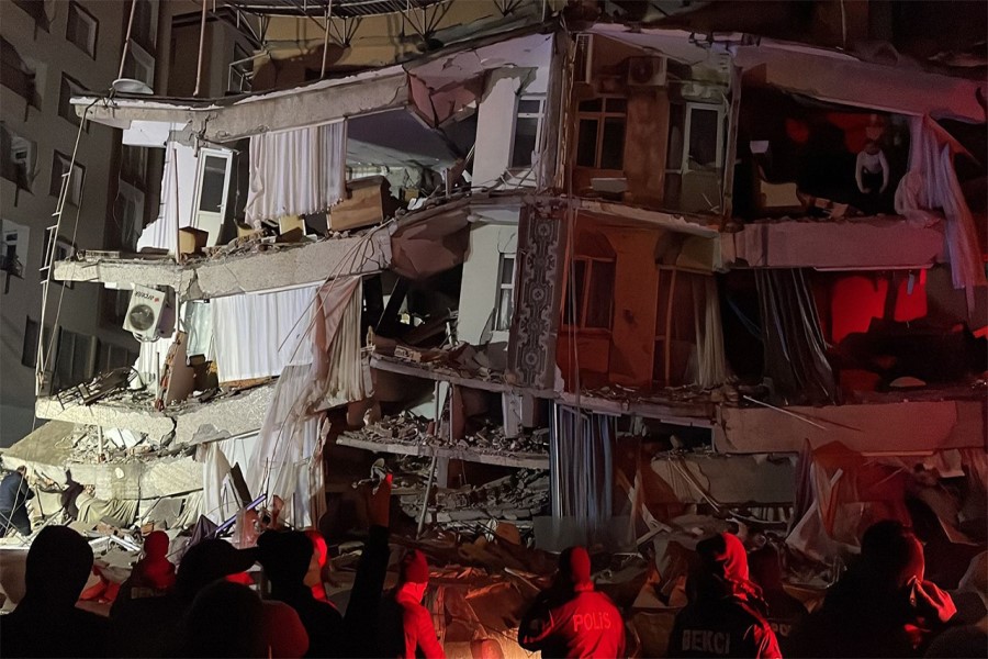 Eskişehirdən Hatay'a gedən qruplar 17 yaşlı qızı 37 saatdan sonra xilas edib - ÖZƏL