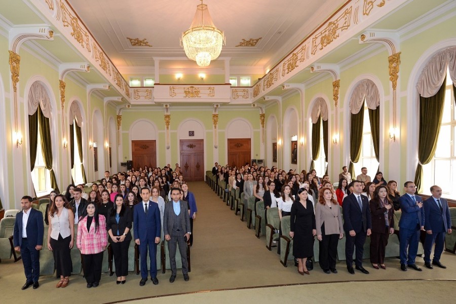 "Gənc Müəllimlər: Suverenlik Yolunda Təhsil Missiyası" mövzusunda forum keçirilib