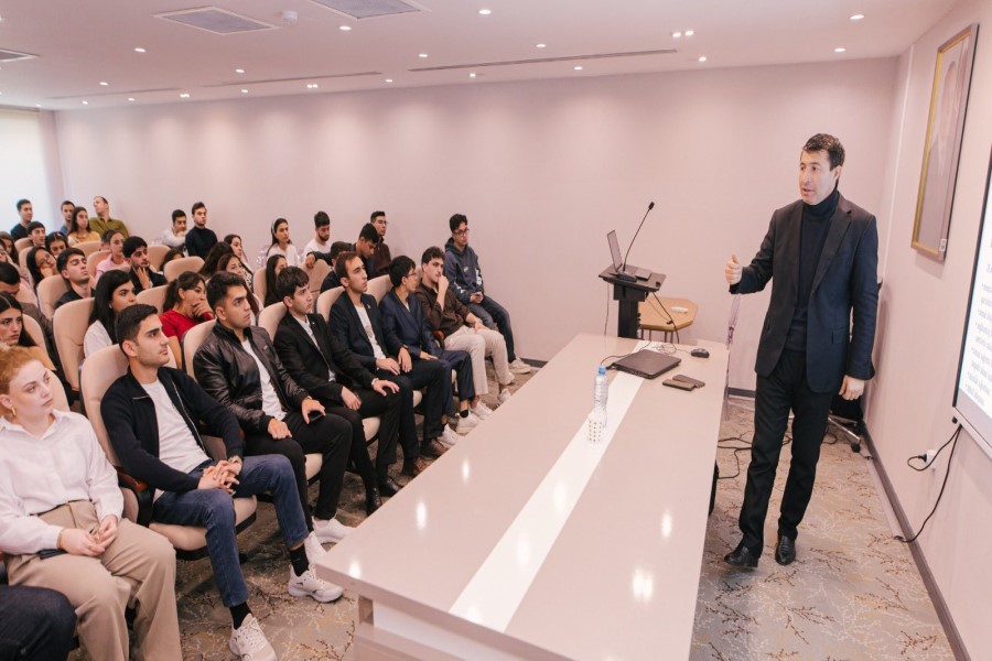 “Hüquq liderliyi düşərgəsi – 2025”də gənclər üçün təlim keçirilib - FOTOLAR
