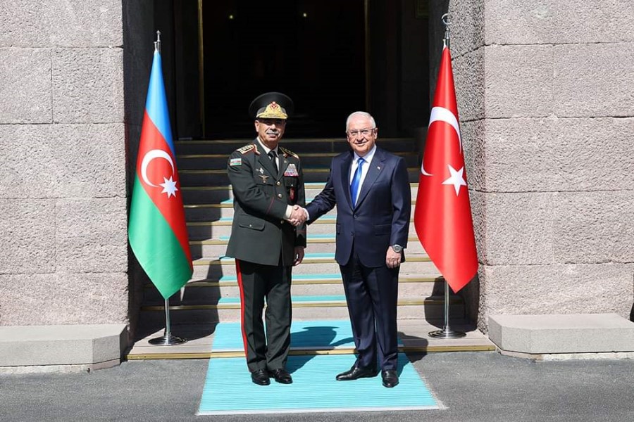 Türkiyənin milli müdafiə naziri Azərbaycanın müdafiə nazirini təbrik edib