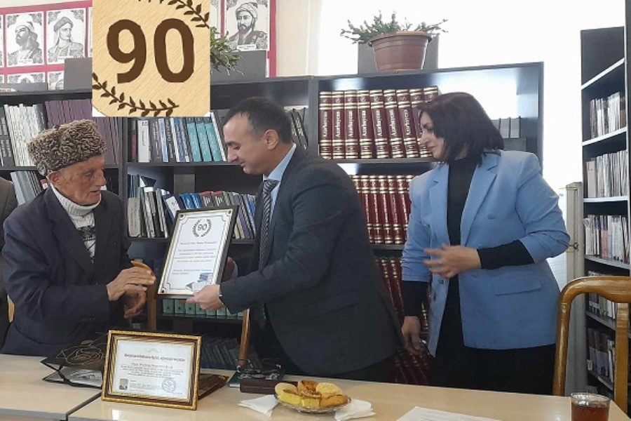 EŞQ İLƏ DOLU KÖNÜLLƏR QOCALMAZ