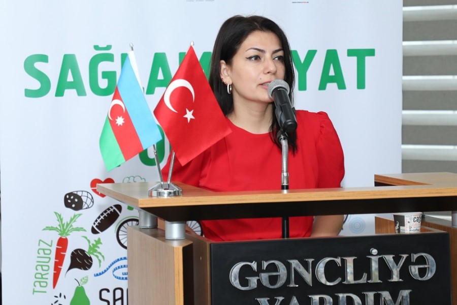 Qida təhlükəsizliyi Hərəkatının rəhbəri qliserinin zərərləri barədə xəbərdarlıq edir- AÇIQLAMA