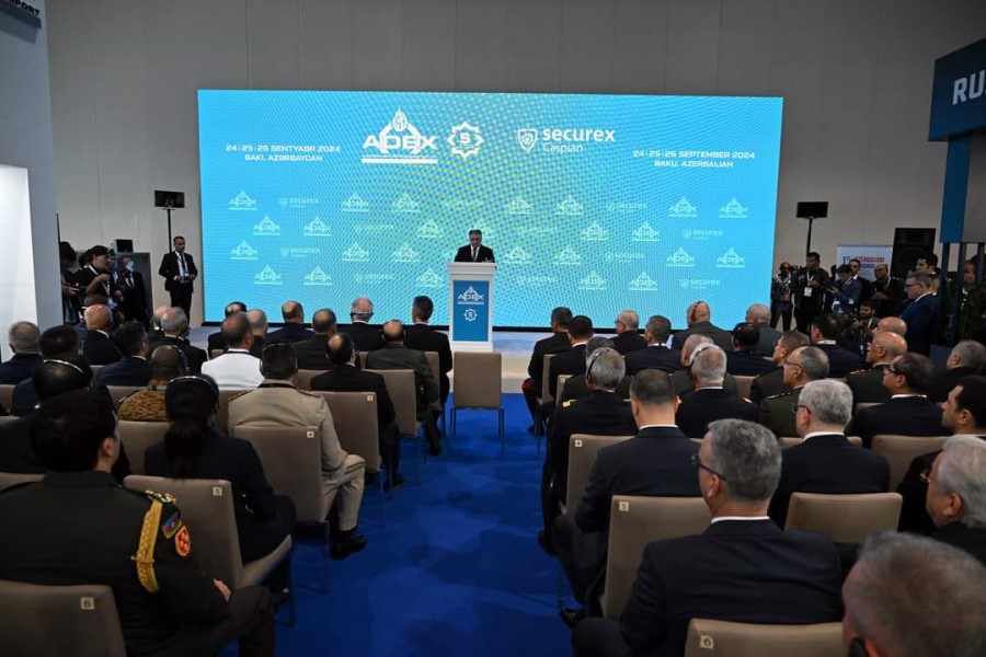 Müdafiə Nazirliyinin rəhbərliyi “ADEX” Beynəlxalq Müdafiə Sərgisinin açılış mərasimində iştirak edib