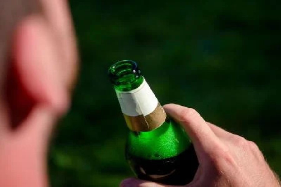 18 şüşə pivə içdikdən sonra gözəllik salonuna girib: 4 nəfər ölüb, 9 nəfər yaralanıb