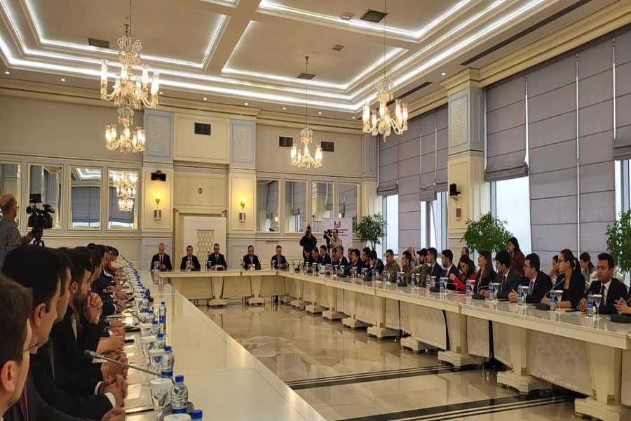 Milli Məclisdə ictimai dinləmə keçirilir - FOTO