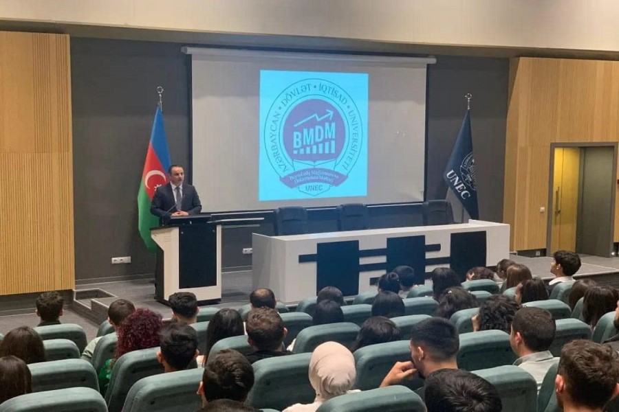 Magistrantlara tədris prosesindəki yeniliklər barədə