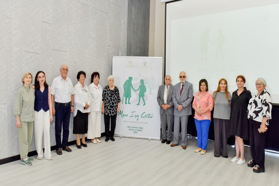 “Mənə işıq göstər” layihəsi çərçivəsində təlimçilər üçün təlimlər keçirildi - FOTOLAR