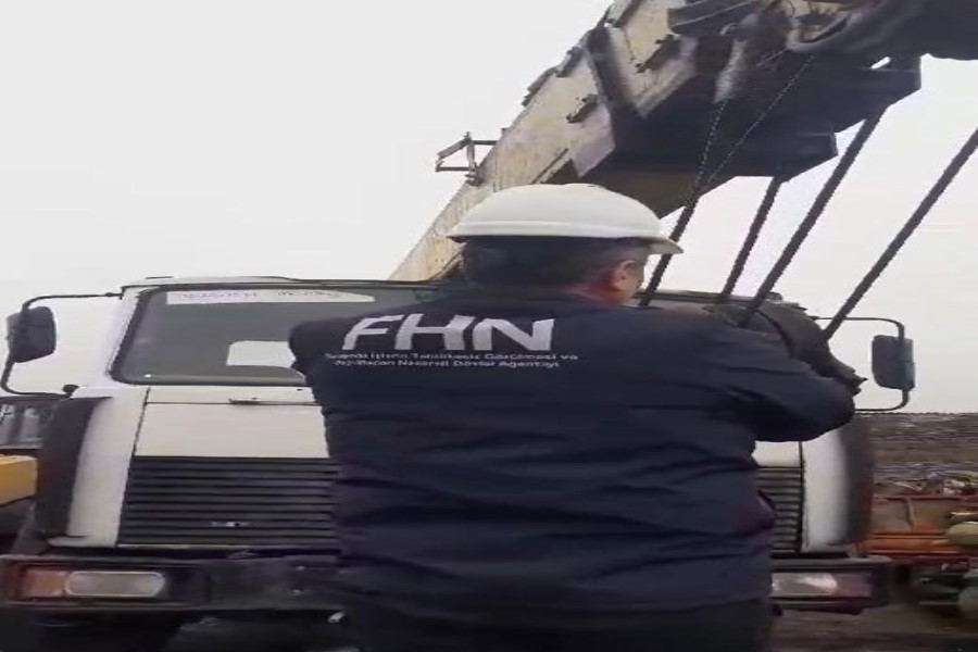 FHN Sənayedə İşlərin Təhlükəsiz Görülməsi və Dağ-Mədən Nəzarəti Dövlət Agentliyi təhlükəli avtokranın fəaliyyətini dayandırıb