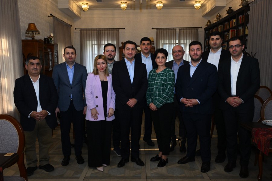 Bakıda Azərbaycan və Ermənistan vətəndaş cəmiyyəti nümayəndələri görüşüb - FOTOLAR