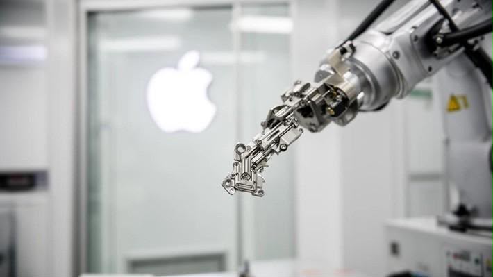 Apple-ın qatlanan iPhone-u istehsalda ilişib qaldı: Gündə cəmi bir neçə yüz ədəd hazırlanır