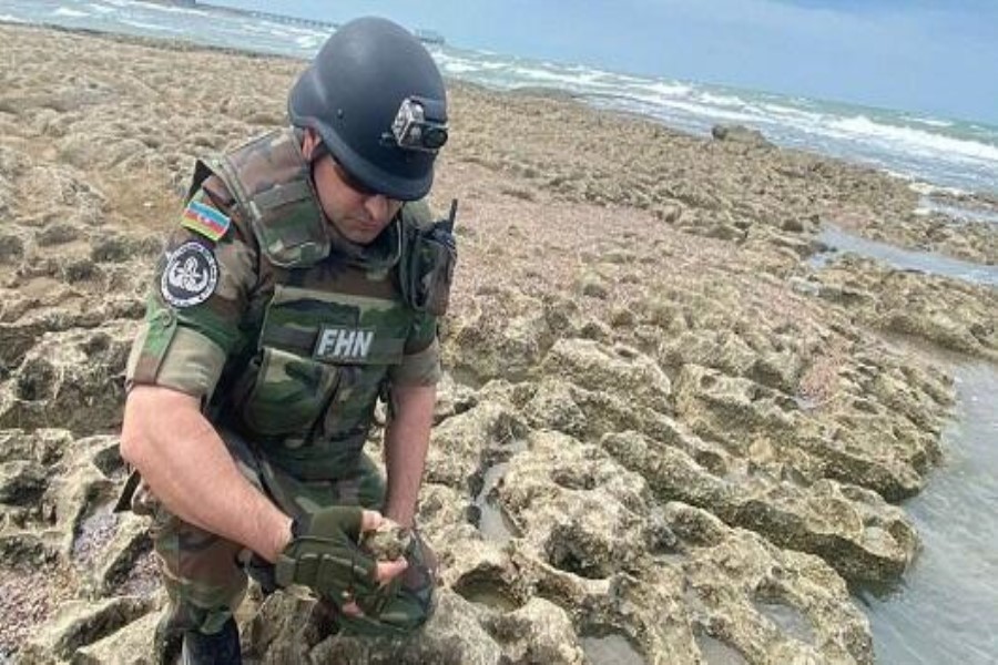Bakıda dəniz sahilindən qumbara tapıldı