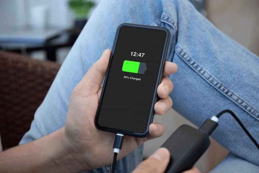 Telefonun batareyası tez dolsun deyə “təyyarə rejimini” yandırın - ÖZƏL