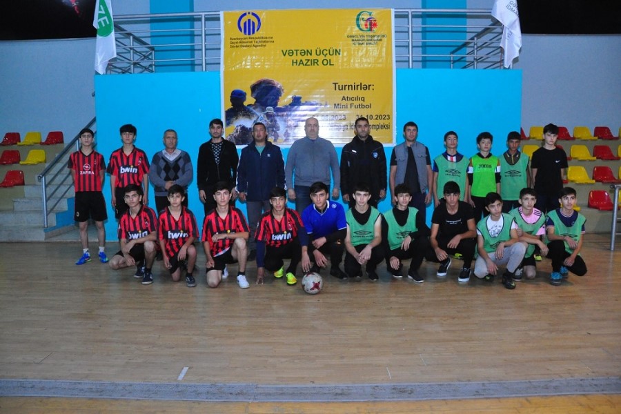 Gənclər və yeniyetmələr arası mini futbol üzrə turnir keçirilir - FOTOLAR